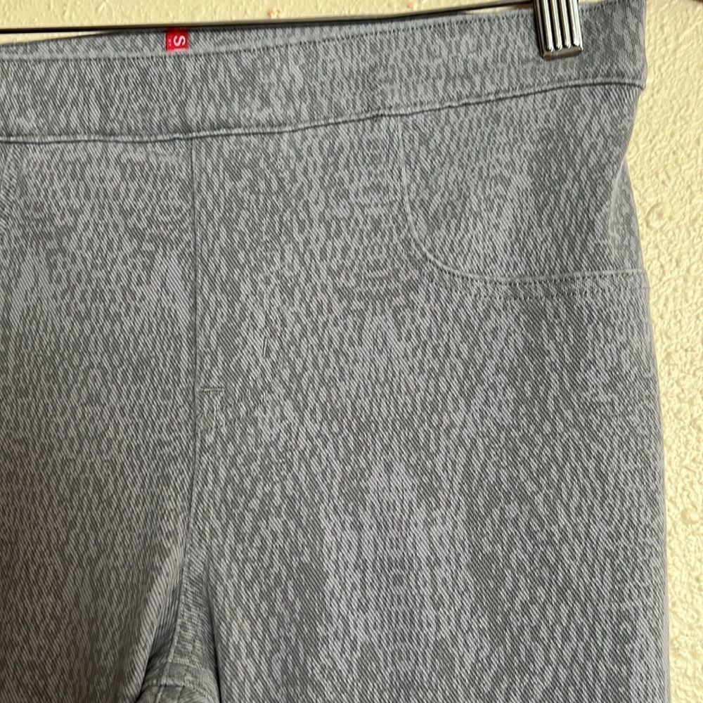 Spanx Stretch Pull On Pants Medium Size - image 4